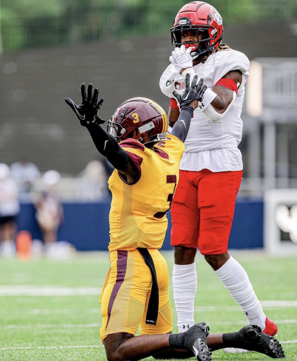 SavionEllingto1's tweet photo. Blessed to receive another offer from Central State!! @kporter411 @CoachWhitley5 @MaliqueFrazier @ScooterRisper @RecruitGeorgia https://t.co/KsX4pkEfaJ
