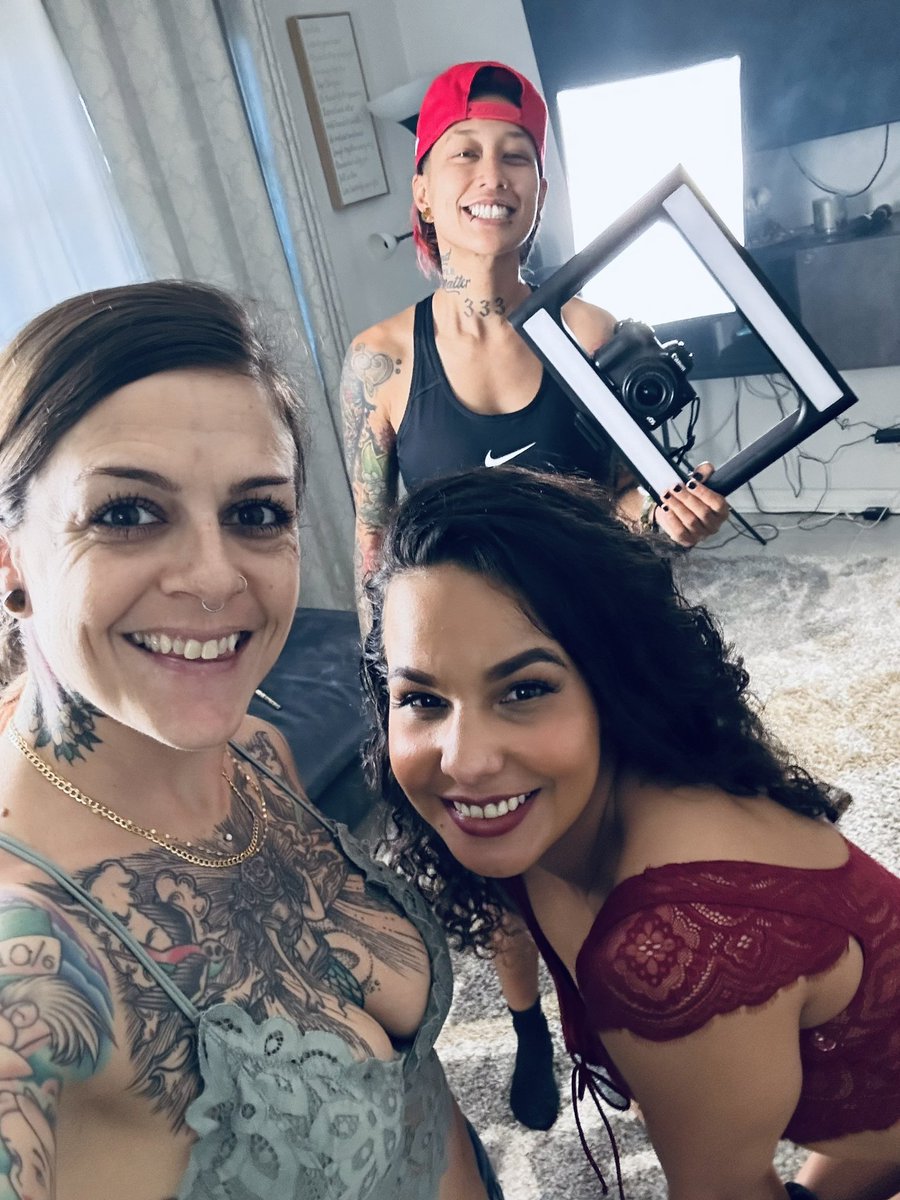 Had a blast shooting with <a href="/MandyCandy_Love/">Mandy Candy</a> &amp; <a href="/Remy_Bo0/">Remy Boo 💰 ✨</a> for @StrongEyeProd!!!! Be on the lookout, we made some 🔥🔥