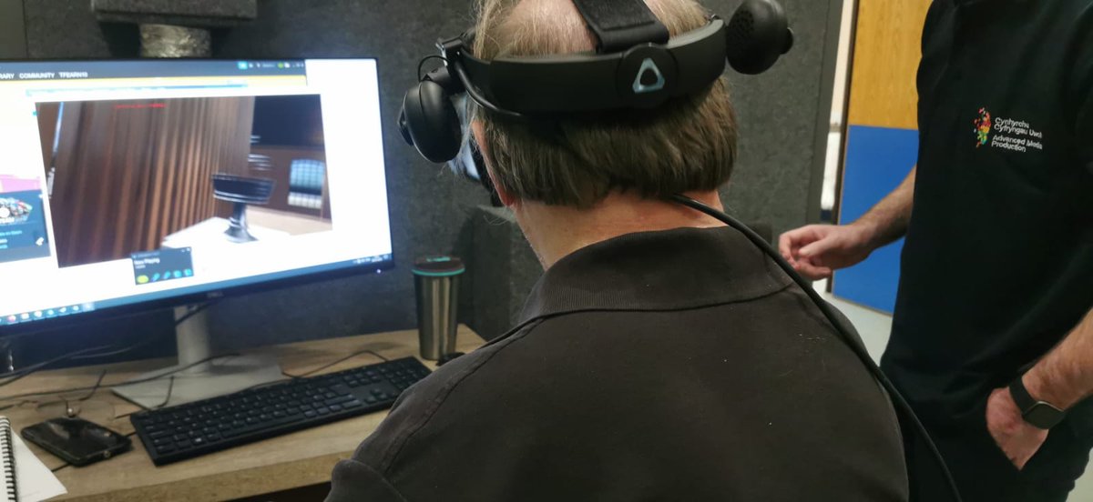 Advanced Media Production Cynhyrchu Cyfryngau Uwch (@ccuampaber) on Twitter photo 🎥💻Fel prosiect, rydym bob amser yn cefnogi ein myfyrwyr cymaint ag y medrwn. Braf, felly, oedd cynnal gweithdy VR yn Abertawe ar gyfer un o'r myfyrwyr sydd wrthi'n gweithio tuag at ei radd meistr👨🎓
Diolch i <a href="/tomosfearn/">Tomos Fearn</a> a <a href="/Scott_Frl/">Scott Friel</a> am drefnu a rhedeg y gweithdy - jobyn da 👍 🎥💻Fel prosiect, rydym bob amser yn cefnogi ein myfyrwyr cymaint ag y medrwn. Braf, felly, oedd cynnal gweithdy VR yn Abertawe ar gyfer un o'r myfyrwyr sydd wrthi'n gweithio tuag at ei radd meistr👨🎓
Diolch i <a href="/tomosfearn/">Tomos Fearn</a> a <a href="/Scott_Frl/">Scott Friel</a> am drefnu a rhedeg y gweithdy - jobyn da 👍