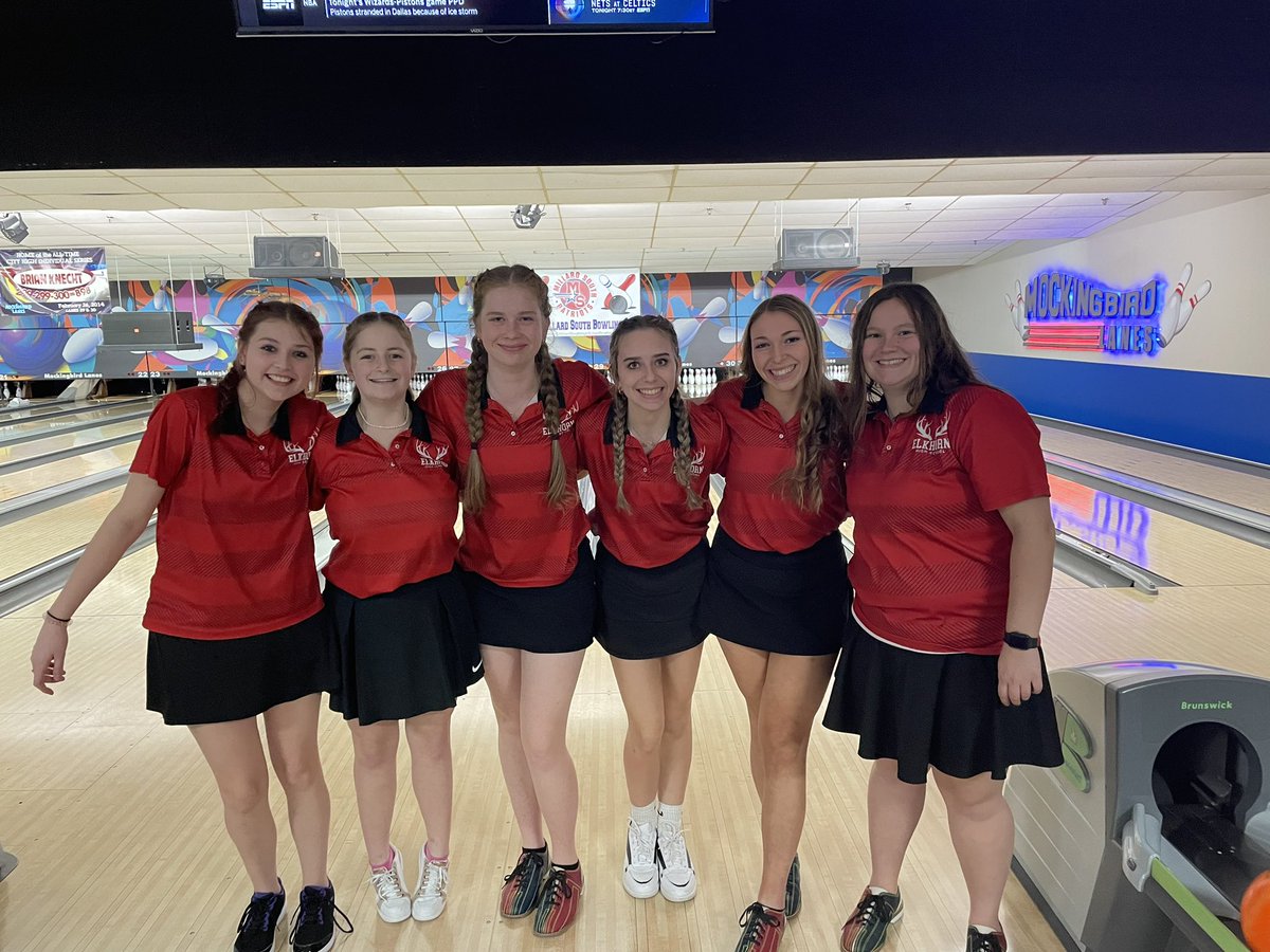 AntlerBowling's tweet photo. 2 individual state qualifiers, Mallorie Ough 4th, Kendall Rager 3rd, and a great season for the rest of the bowlers 🤘🦌🎳🙌 https://t.co/1llsCmY1fa