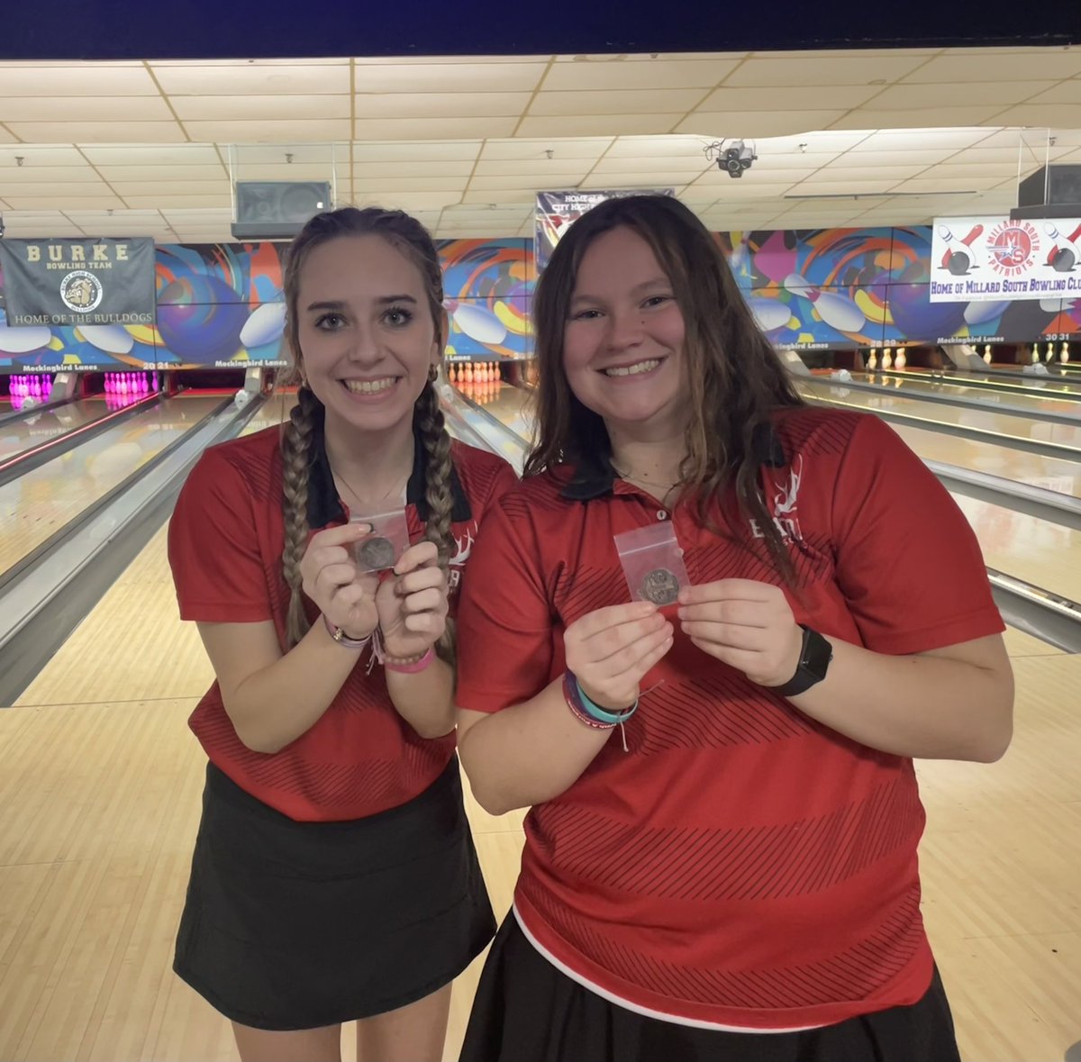AntlerBowling's tweet photo. 2 individual state qualifiers, Mallorie Ough 4th, Kendall Rager 3rd, and a great season for the rest of the bowlers 🤘🦌🎳🙌 https://t.co/1llsCmY1fa
