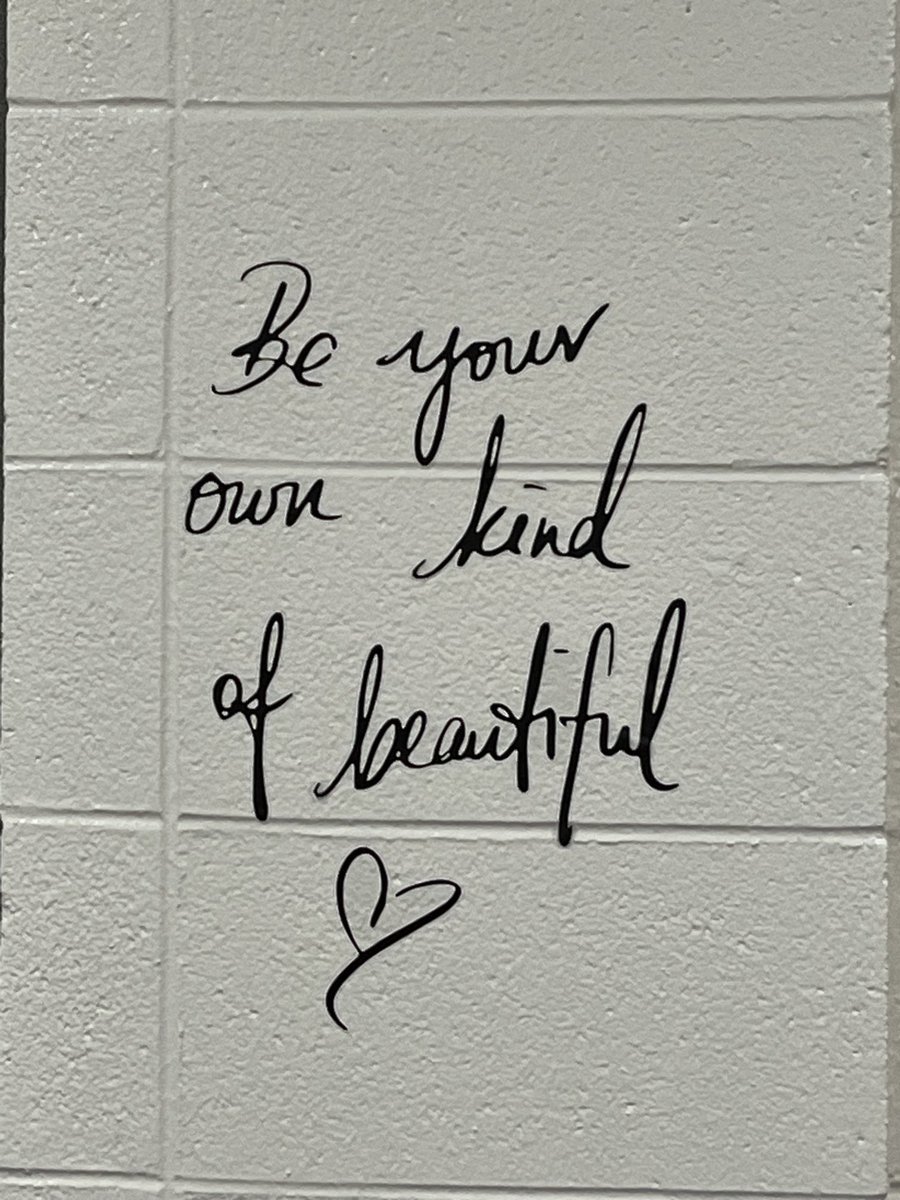 KnightEnloe's tweet photo. Our great lunchroom staff installed these inspirational quotes to inspire our children and staff. Feeding the body and soul of our school!  #weprowlasone #handleyfamily #alabamamtss https://t.co/ap1my3HnYn