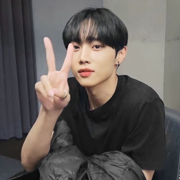 gatiqoz's tweet photo. best stan d sunwoo https://t.co/V285SPNVr3