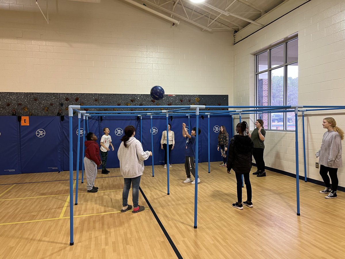 5th graders enjoying our new game <a href="/9squareintheair/">9 Square in the Air</a> <a href="/FutralWolfPack/">FutralRoadElementary</a>