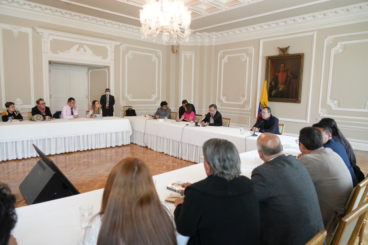 Con reporteros de 40 medios de comunicación (alternativos, nacionales e internacionales), el presidente <a href="/petrogustavo/">Gustavo Petro</a> hizo el primero de muchos encuentros que tendrá con la prensa para contar de primera mano las reformas del Gobierno Nacional que se proponen.