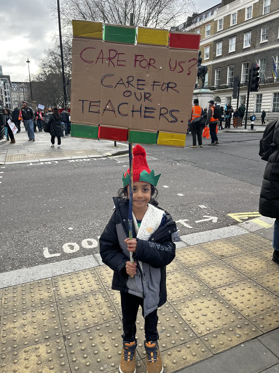 Do you care about us?
Then care about our teachers! 

#strikes #teacherstrikes #teachersstrike #WalkoutWednesday 
#RightToStrike