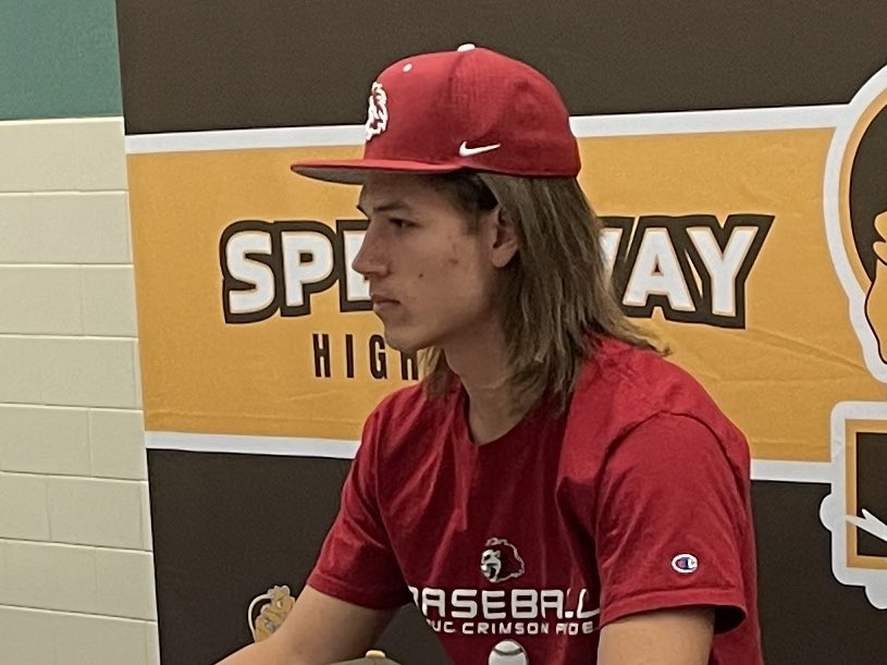 SparkplugSports's tweet photo. Zach Warrum signs to play baseball at IUPU-Columbus. https://t.co/4PpZAiunZn