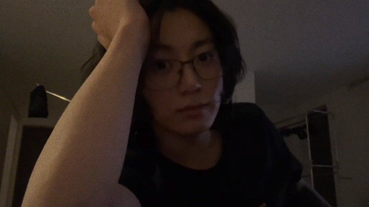 Shinemichm's tweet photo. SOY JUNGKOOKCONLENTES SEXUAL 🫠 https://t.co/1IFttxiTPq