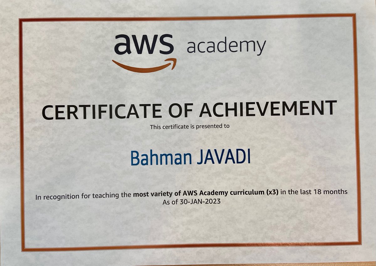 sdcomlab's tweet image. Great recognition of AWS Academy at @westernsydneyu for their work in learning and teaching in cloud computing. #AWSU #awsacademy