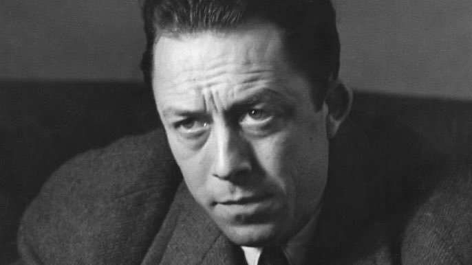 « Chaque génération, sans doute, se croit vouée à refaire le monde. La mienne sait pourtant qu'elle ne le refera pas. Mais sa tâche est peut-être plus grande. Elle consiste à empêcher que le monde se défasse. »
Albert Camus