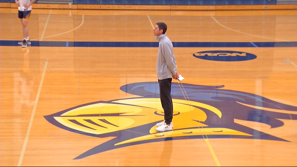 KSTPSports's tweet photo. The @CarletonKnights are 2½ games clear in the @MIACathletics lead, on pace for a school-record win total &amp; their best win % since World War II.

We had to send @ChrisLongKSTP down to chat w/ @carletonmbball.

The story of their breakout season at 6:50 on @KSTP (9:50 on @kstc45). https://t.co/Js1uqKJuY3