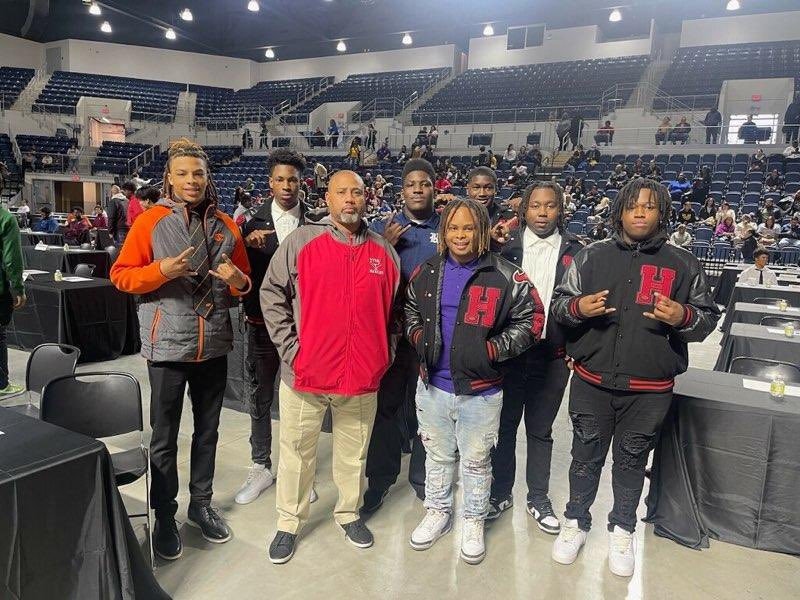 The Brahman nation wish you all the best in your pursuit of your dreams and aspirations! Congratulations for signing on to #destinationgreatness Thank you Coach Gray for guiding and supporting our kiddos! <a href="/EdleaderMoran/">Tammie Moran</a> <a href="/sirkim05/">De Castro</a> <a href="/mswheatfall/">Alfiee Wheatfall</a> <a href="/Rene_Lugo1/">Rene Lugo</a> @mrs_ebradley <a href="/J_Calmese/">Jarrid Calmese</a>