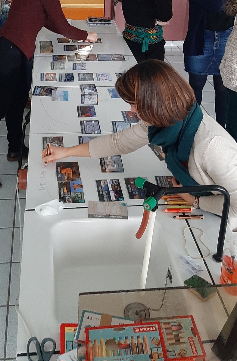 Présentation de la fresque du climat et de nos vies  bas carbone par Marie Bosc.
Suivis de <a href="/phyto_logic/">Phyto'logic</a> version lycée et <a href="/Tectologic/">Tecto'logic</a> par Sylvain Caberty 
Les collègues présents ont apprécié !