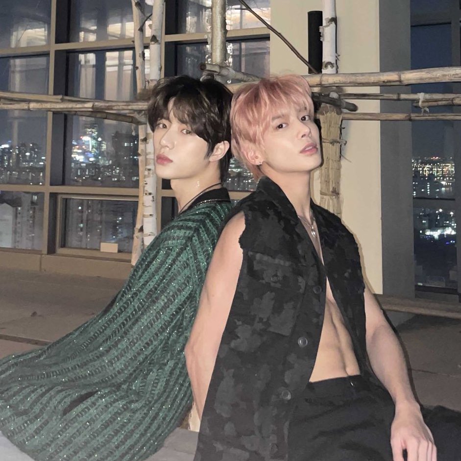 👊🏻👉🏻👈🏻 tweet media
