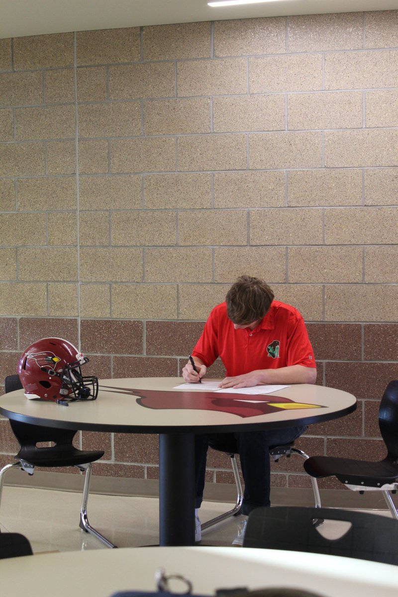 weidler16's tweet photo. Congrats to Mitch Heinert on signing to play football @MSUBeaversFB! https://t.co/FDgv3tix9p
