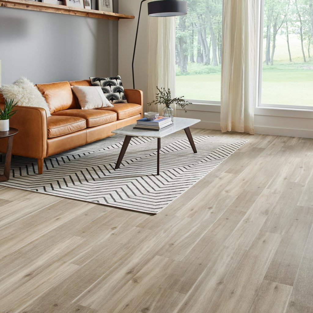 Almost 90% of consumers want a floor that helps keep their home cleaner. Available on all @manningtonfloors ADURA® luxury vinyl, Microban® helps protect 24/7 against the growth of bacteria and remain 99% cleaner than untreated surfaces. pbxx.it/LV93ba