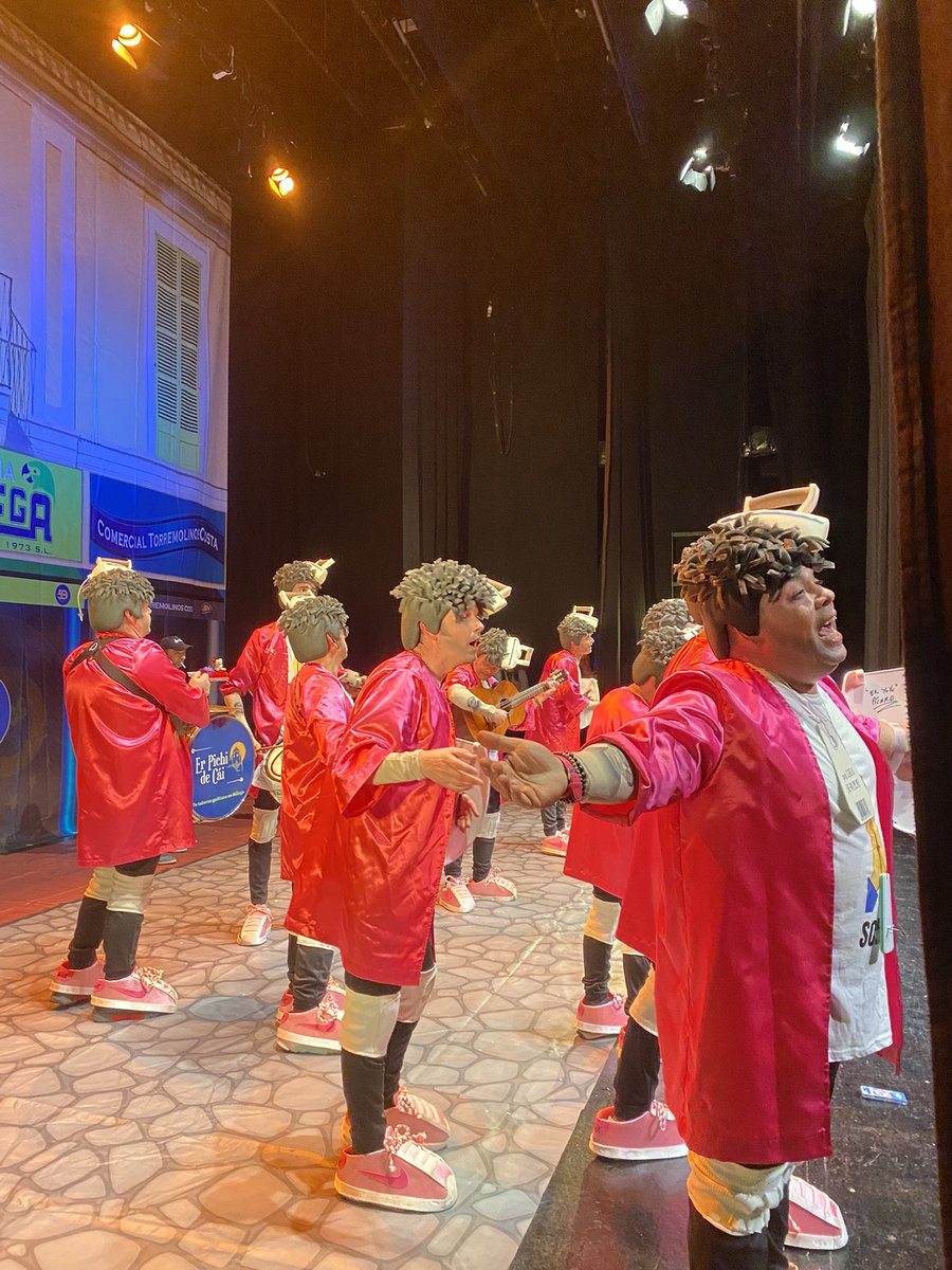 Alcanzamos el descanso tras las actuaciones de:

🔸Cuarteto juvenil La Virgen de la Cueva
🔹Murga Sin Perdón (<a href="/LaMurgaDelChino/">Mi Casa es la Suya</a>)
◽️ Los Artesanos de Málaga (<a href="/comparsaronda/">LA COMPARSA DE RONDA</a>)