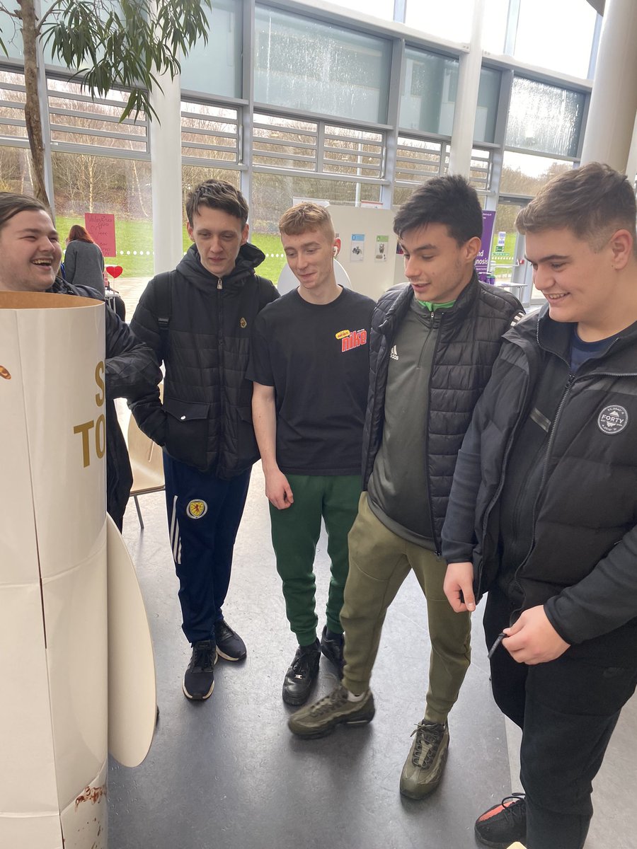 NCLStudentVoice's tweet photo. Re-freshers fun 🥰 #NCL23 #studentlife #collegecommunity https://t.co/Hfsyp4t8xT