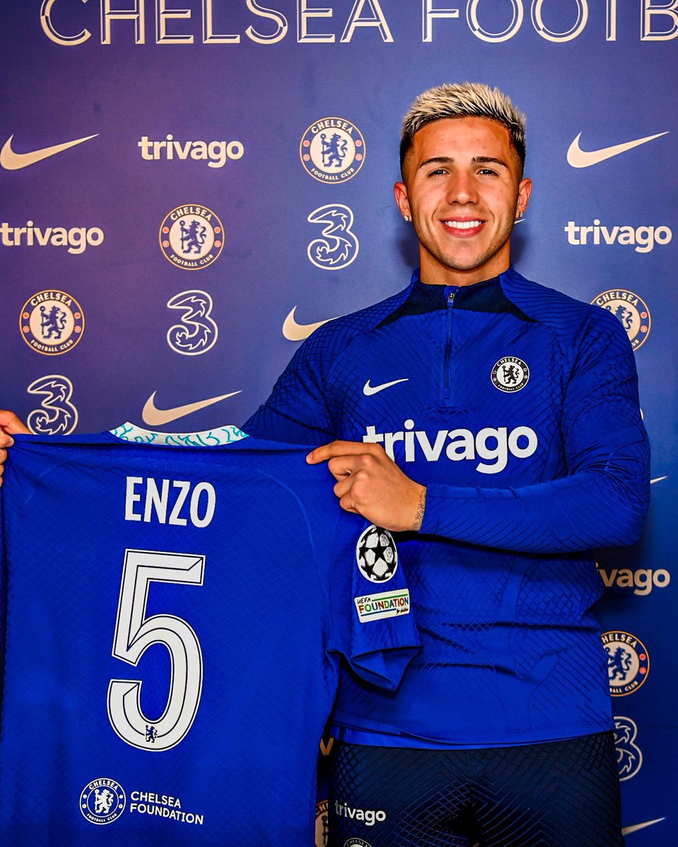 devnly_'s tweet image. Welcome to Londons #1 Enzo Fernandez. Great to have you👍 #E5 #CFC