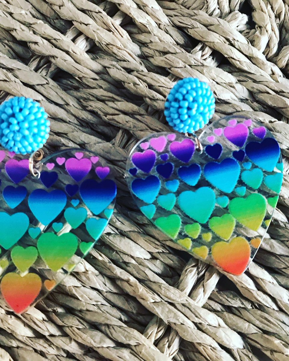 Rainbow dreams 🌈🌈

#etsysmallbusinessowner #etsyuk #etsy #etsyshop #etsyseller #etsyfinds #etsysellersofinstagram #etsyhandmade #etsyjewelry #etsyjewellery #etsyjewelryshop #etsyearrings #etsyearringshop #earrings #rainbow