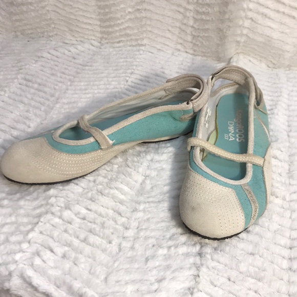 Natalia55713579's tweet photo. So good I had to share! Check out all the items I'm loving on @Poshmarkapp from @Kristinb911 @KathrynBurklund #poshmark #fashion #style #shopmycloset #cabi #kangaroos #lululemonathletica: https://t.co/kuBGeTKZoA https://t.co/l6U2NN07xP