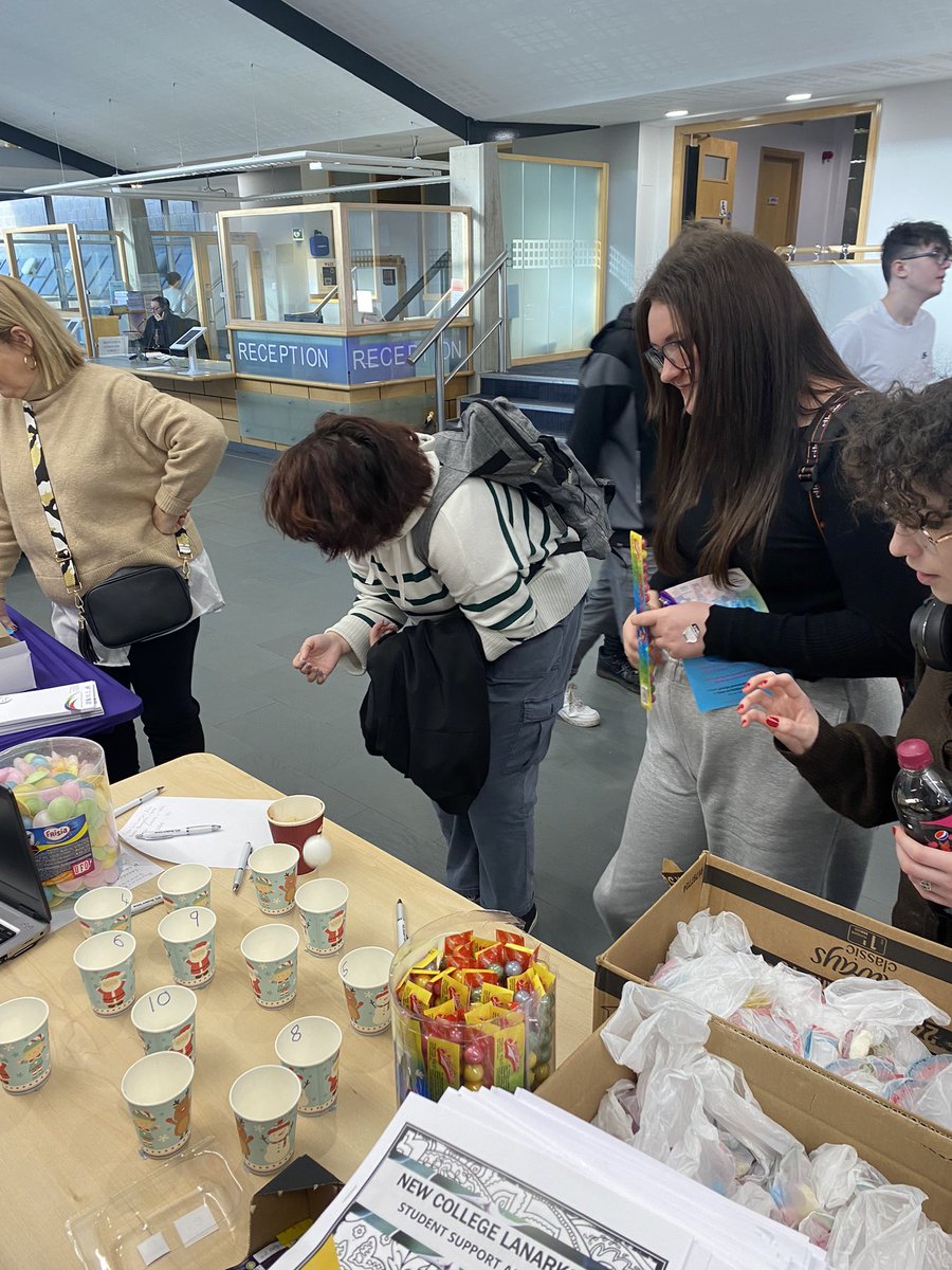 NCLStudentVoice's tweet photo. Re-freshers fun at Cumbernauld campus today 💫🫶🏼🥰😊 https://t.co/5LiD2YWkpb
