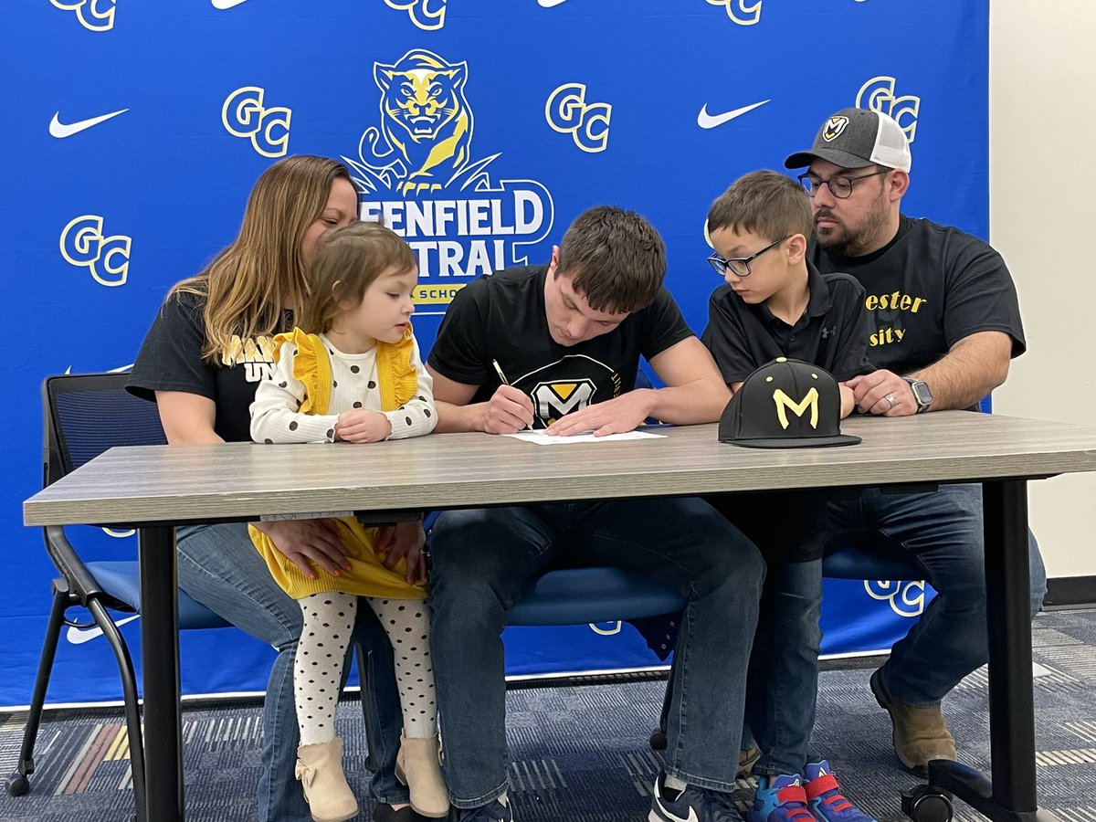 RinconesGary's tweet image. I am grateful for the opportunity to continue my baseball career at Manchester University. I like to thank my family, supporters, friends, teammates and coaches, and especially God for sticking with me all these years. #MUSpartan #MUspartanbase #GOCOUGARS