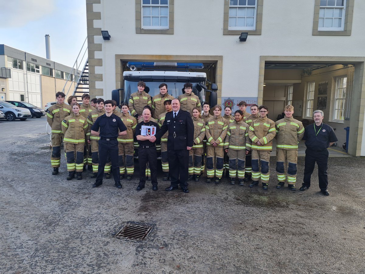 One of the units Adult Leaders today, received his LSGC 20 year medal. Timothy Clarke recieving his medal from GC Hendry at Gordonstoun today. A great achievement and recognition for the years of dedication to the unit and surrounding area. <a href="/Big_Hendo13/">Davie Hendry</a> <a href="/willie4268/">Willie Chisholm</a> <a href="/toshie48/">Ewen McIntosh</a>