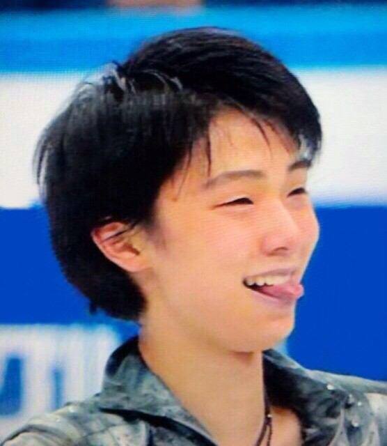 ShampooNeko's tweet photo. Happy #WalkwaysWednesday 💙✨
Tongue edition 😛😋😝😊😂

#羽生結弦 #HANYUYUZURU https://t.co/ZdRXbjeTLS