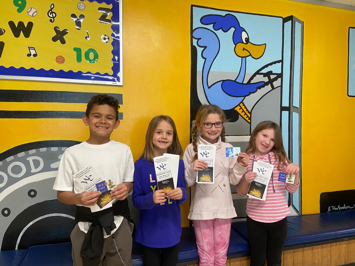 Royalview students are excited about their new Library cards. Thank you to the Willoughby-Eastlake Public Library for providing them to all of our students! #weschools