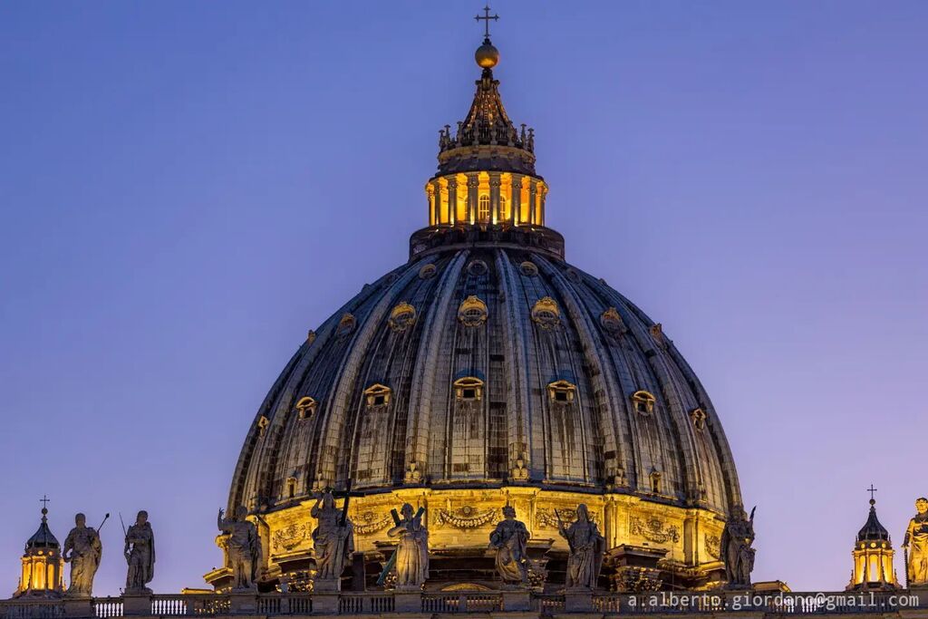 #piazzasanpietro #rome #italy
.
.
.
#sunset #square #igersitalia #ig_italy #ig_italia #igerslazio #ig_lazio #igersroma #loves_roma_ #volgoitalia #volgolazio #canon_photos #loves_united_lazio #loves_lazio_ #italiainunoscatto #yallersitalia #yallerslazio #vivolazio #vivo_itali…