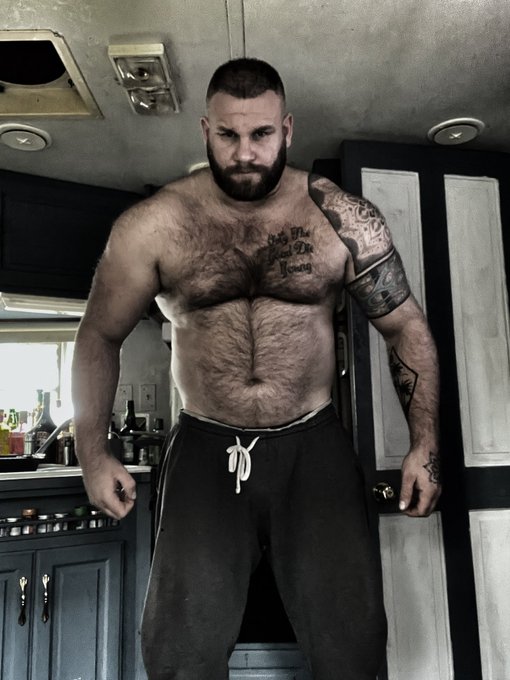 Strive for progress not perfection..!!

#gaybearsofinstagram #gaybeardedmen #gaybearded #gayhairymen