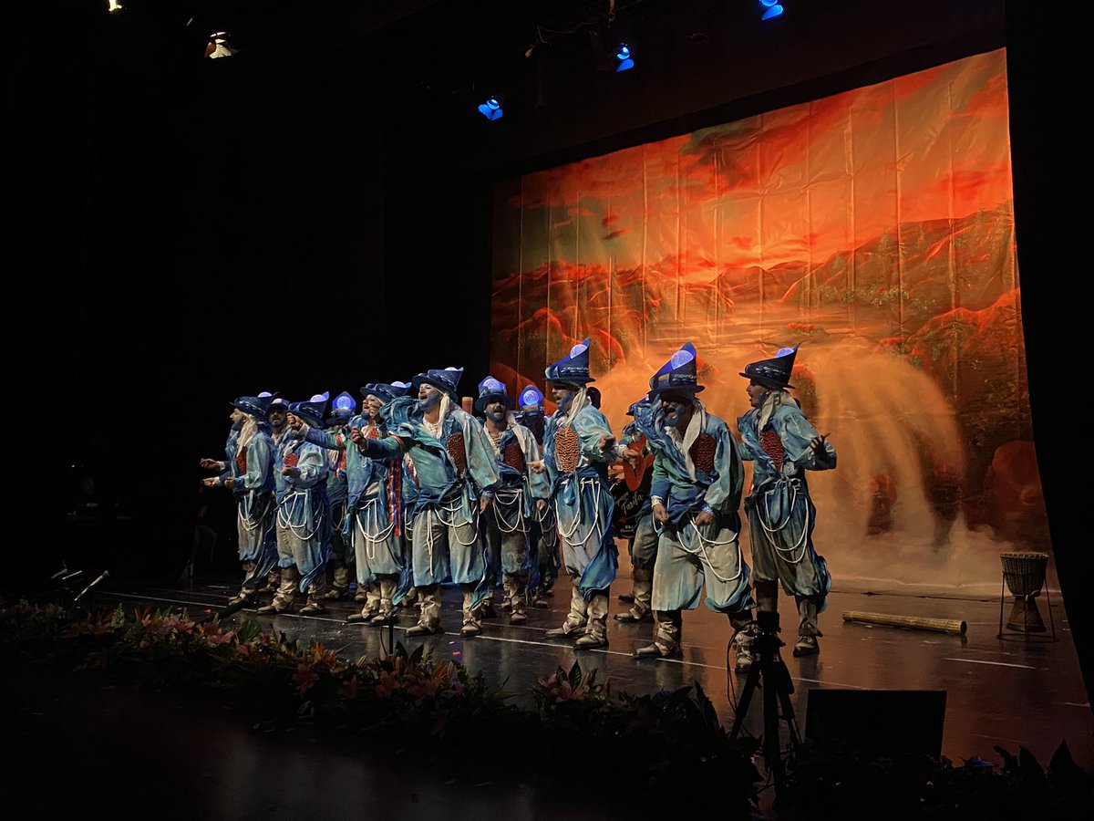 🎭 Volvemos del descanso con la comparsa ‘Los sedientos’, que llega desde Tarifa

#COACMLG #CarnavalMLG