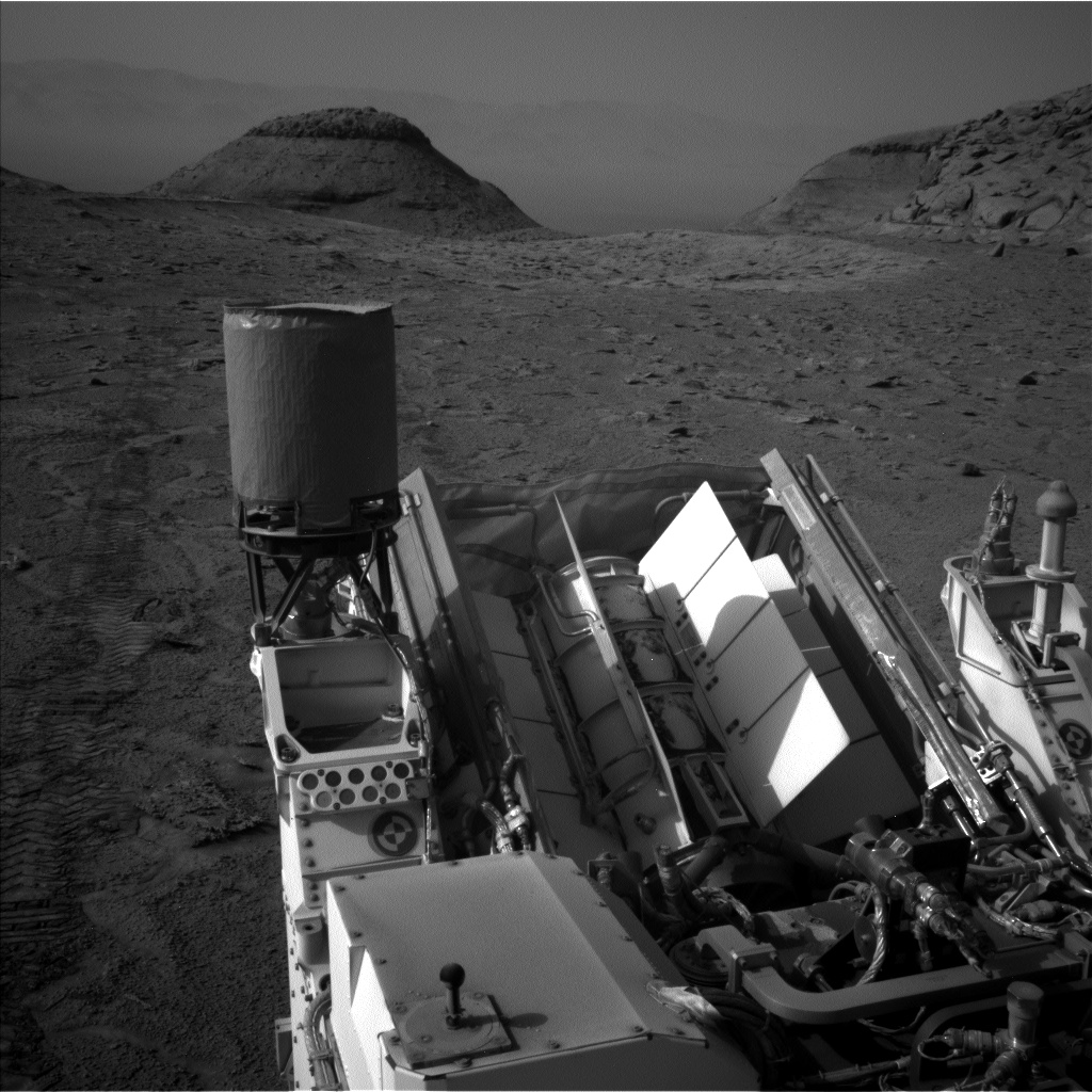 SideralCaravela's tweet image. caravela sideral: NASA, Curiosity, Sol 3728, martian scenery in blac... caravelasideral.blogspot.com/2023/02/nasa-c…