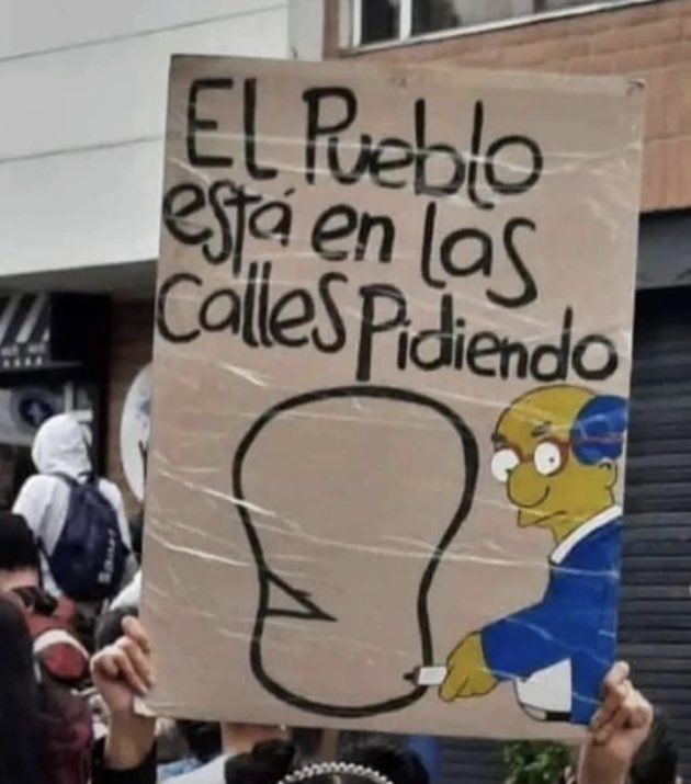 CinemaPirata's tweet photo. @PoliciaPeru Por favor, ¿qué significa eso? https://t.co/DLpysS39nU