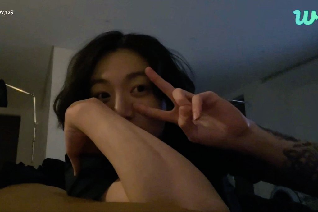 Kaylovesnamuot7's tweet photo. Jk no lo sabe pero su live fue como un abrazo al corazón ❤️‍🩹

THANK YOU JUNGKOOK
WE LOVE YOU JUNGKOOK https://t.co/58AWaP6jX4