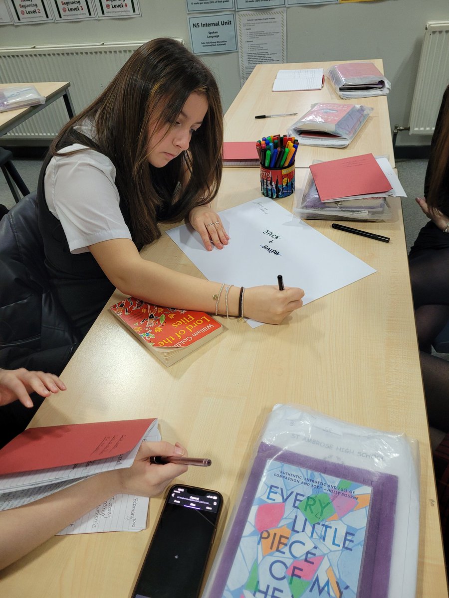 The concentration from S3 planning  their Critical Essays 🐽🐚👓🌴😈 This class are an absolute joy in my day 💛 #learninginfaithhopeandlove #alwaysambees