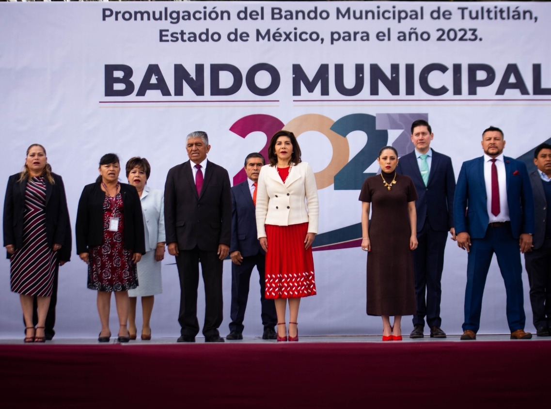 ElenaGarciaMtz_'s tweet photo. Esta mañana realizamos la ceremonia de Promulgación del Bando Municipal 2023. https://t.co/sN56ZDVS43