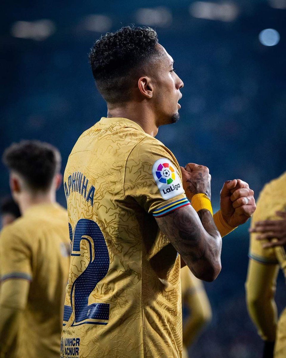 📍Fim de jogo no Benito Villamarín! 1-2.

Com gols de RAPHINHA e Lewandowski (e Koundé👀), o Barcelona VENCE o Real Betis e segue firme na liderança da LaLiga!!!🏆💙