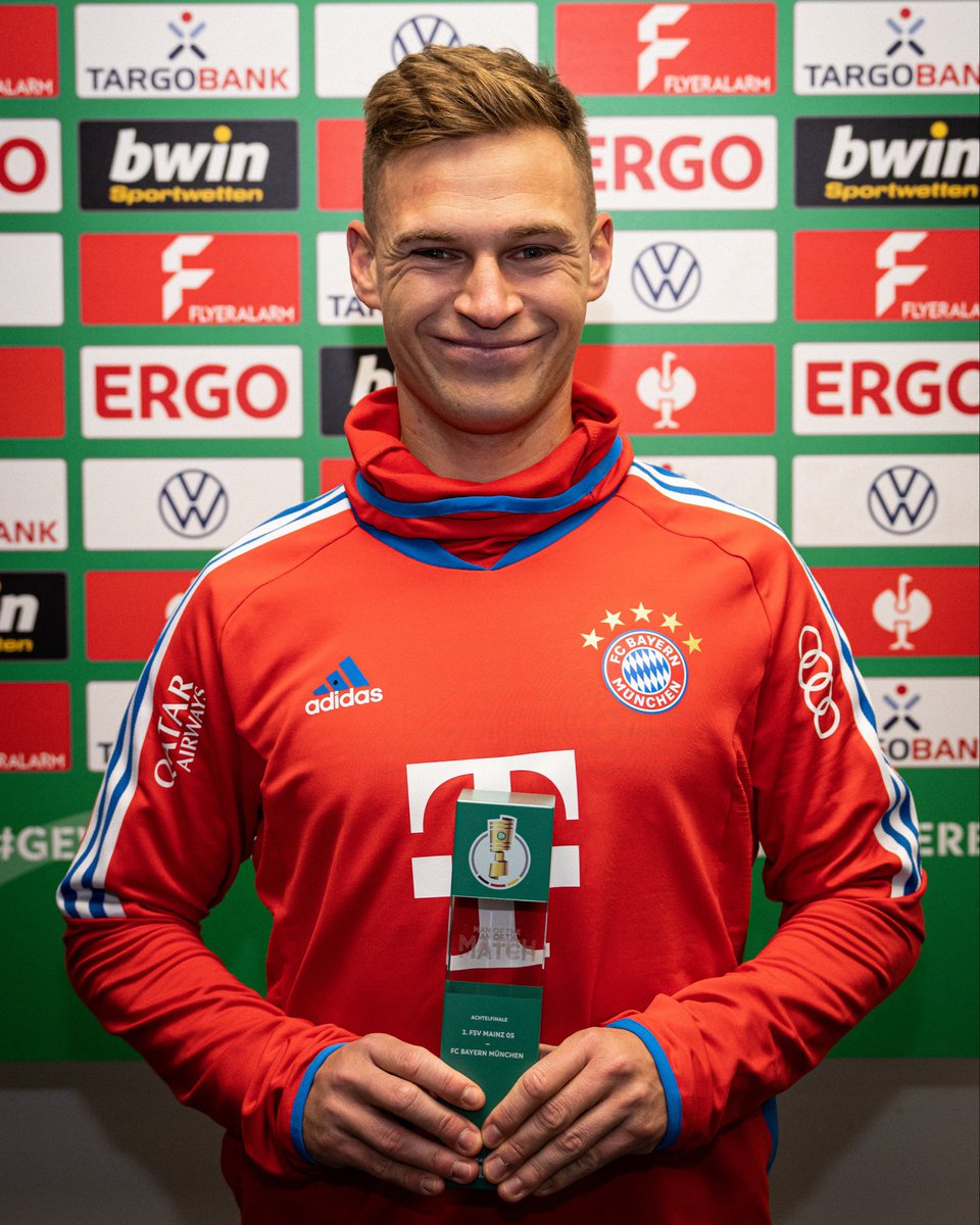 ⭐ 𝙈𝘼𝙉 𝙊𝙁 𝙏𝙃𝙀 𝙈𝘼𝙏𝘾𝙃 ⭐

📸: "Bitte lächeln!" 😊

#M05FCB #MiaSanMia #DFBPokal