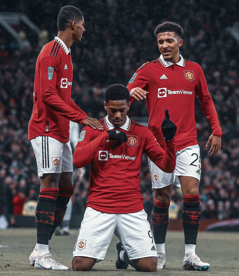fallengiantz's tweet photo. An Anthony Martial goal as the final gift to wrap up my birthday. Goodnight 🎁 https://t.co/wDV886ZbkF
