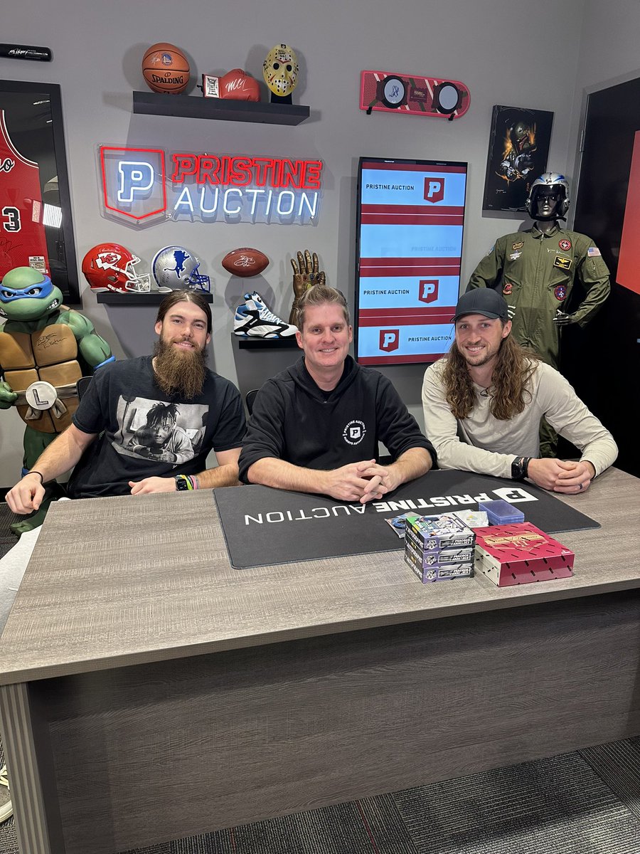 <a href="/TheCardLifeTV/">TheCardLifeTV</a> is in the house! 🔥
<a href="/MattStrahm/">Matt Strahm</a> <a href="/brandon_marsh22/">Brandon Marsh</a>