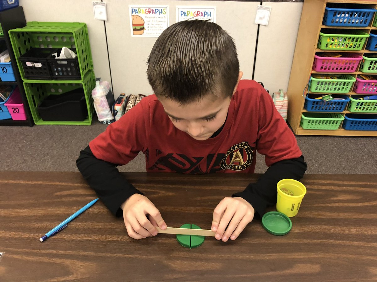 michellefowles's tweet photo. We are becoming experts on partitioning to model fractions of a whole! @VaughanRockets @Vaughan3rdGrade https://t.co/glYS1g4BWo