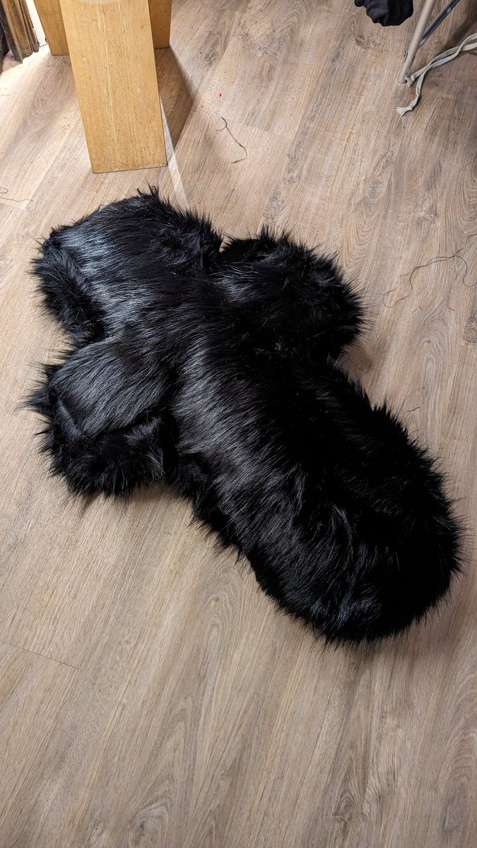 notmagicfox's tweet photo. Test 006 black fur Cross https://t.co/bdcb05hhl6