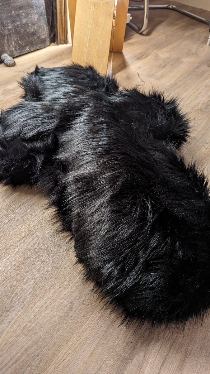 notmagicfox's tweet photo. Test 006 black fur Cross https://t.co/bdcb05hhl6
