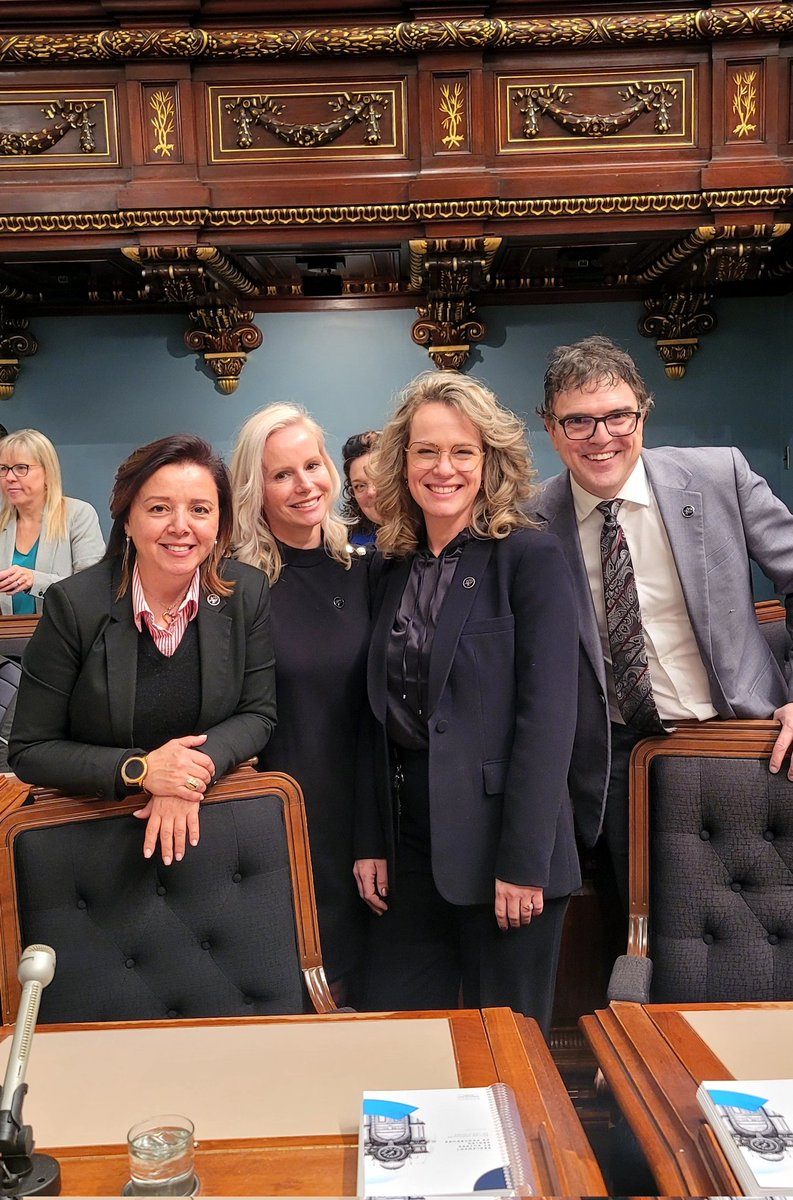 aaboukhalilcaq's tweet image. 🔹Le salon bleu bouillonnait ce matin; la dynamique des travaux parlementaires s&apos;est bien installée pour un départ prometteur. 
🔹Tout le monde est enfin prêt à entamer l&apos;année 2023.
#QC2022 #fabre #change