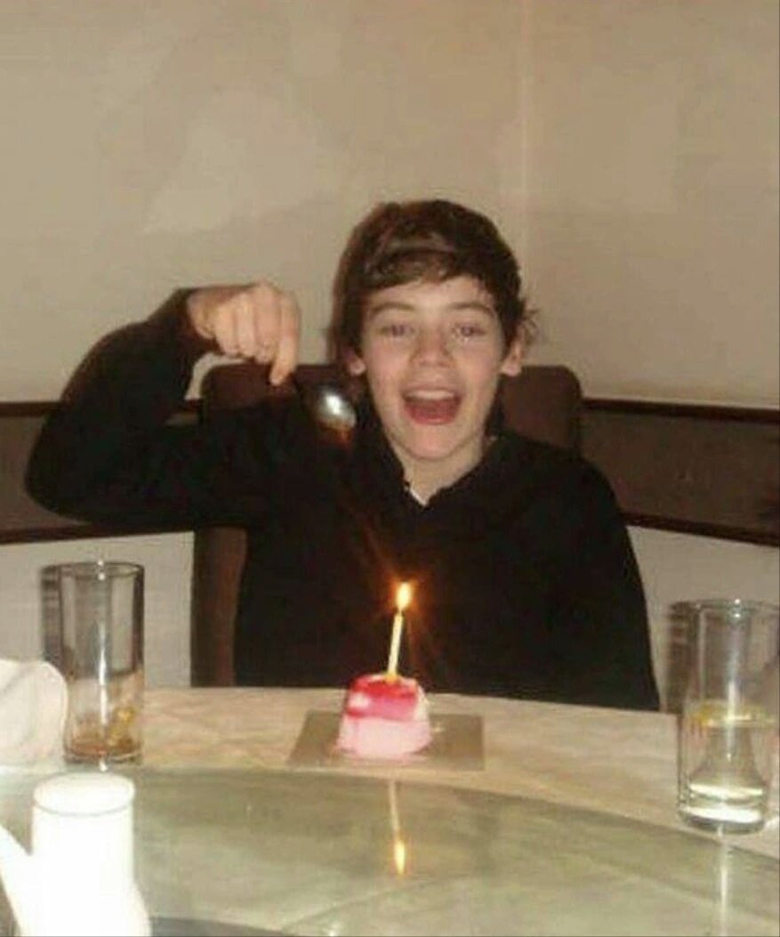 liskinn's tweet photo. Happy b-day baby, you are the love of my life ♥️
#HappyBirthdayHarry https://t.co/Q12rOGtNQC