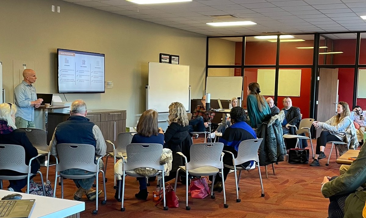 Great talk about building a #business from the ground up by Tom Straw, owner of Twister's Cafe! twisterscafe.com #onemillioncups #Entrepreneur #SmallBusiness