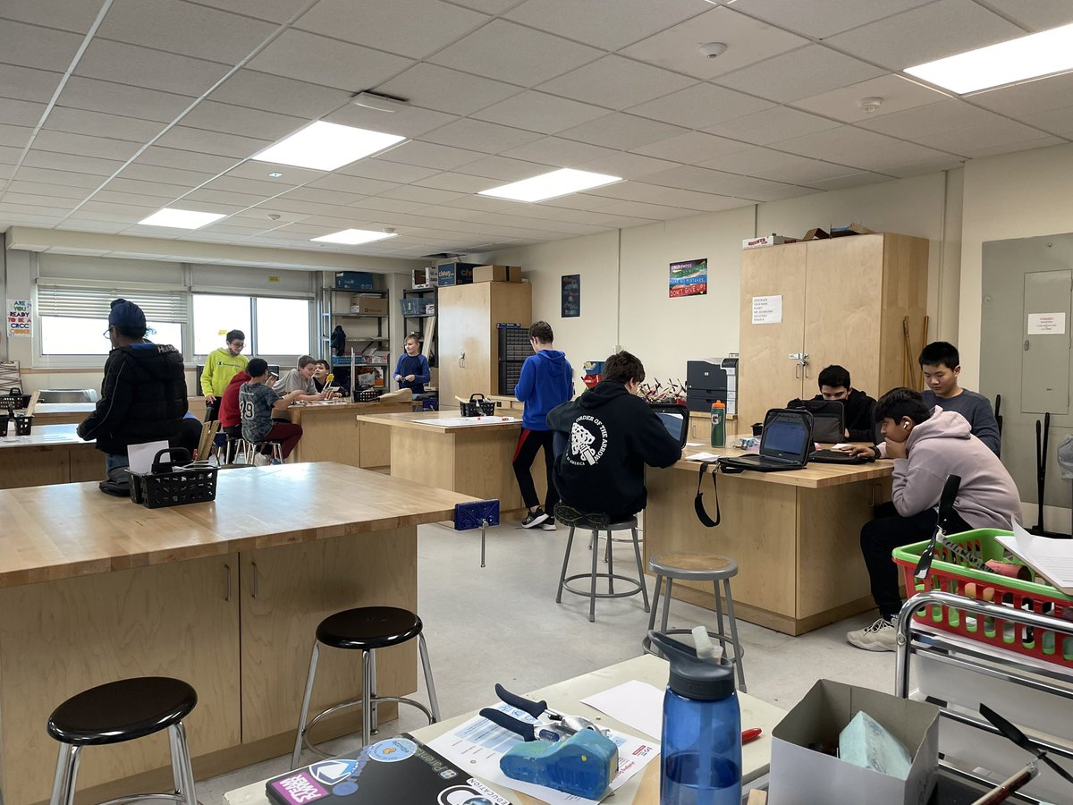 cseign's tweet image. It’s crunch time for the @IslandtreesMMS Junior Robo Dawgs. This crew has been working hard for months for Sunday’s Lego League Robotics competition