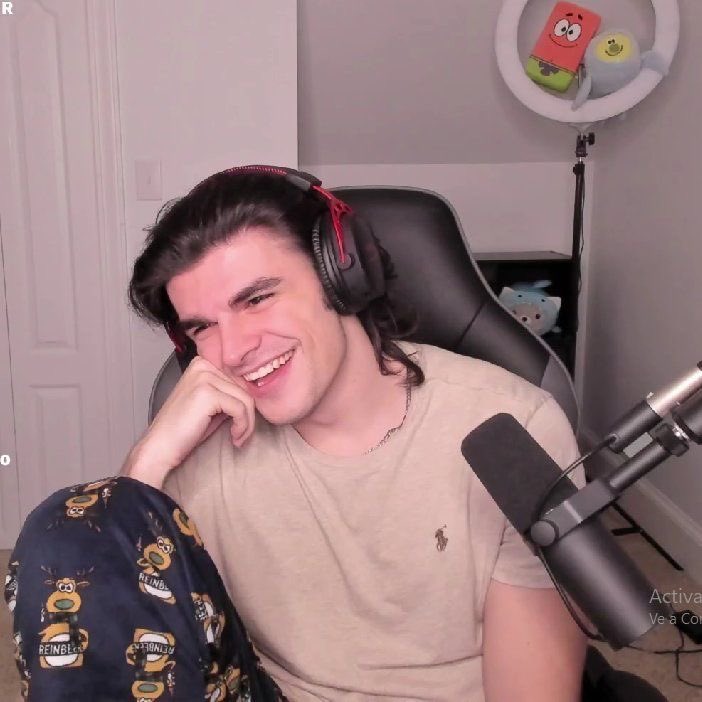 FoolishDresser's tweet photo. 65 days without foolishs dresser https://t.co/BNluKiEYxG